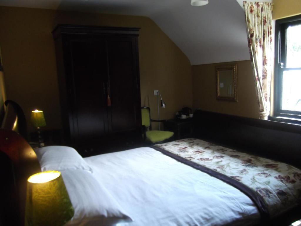 Derrylin Knockninny Country House & Marina الغرفة الصورة